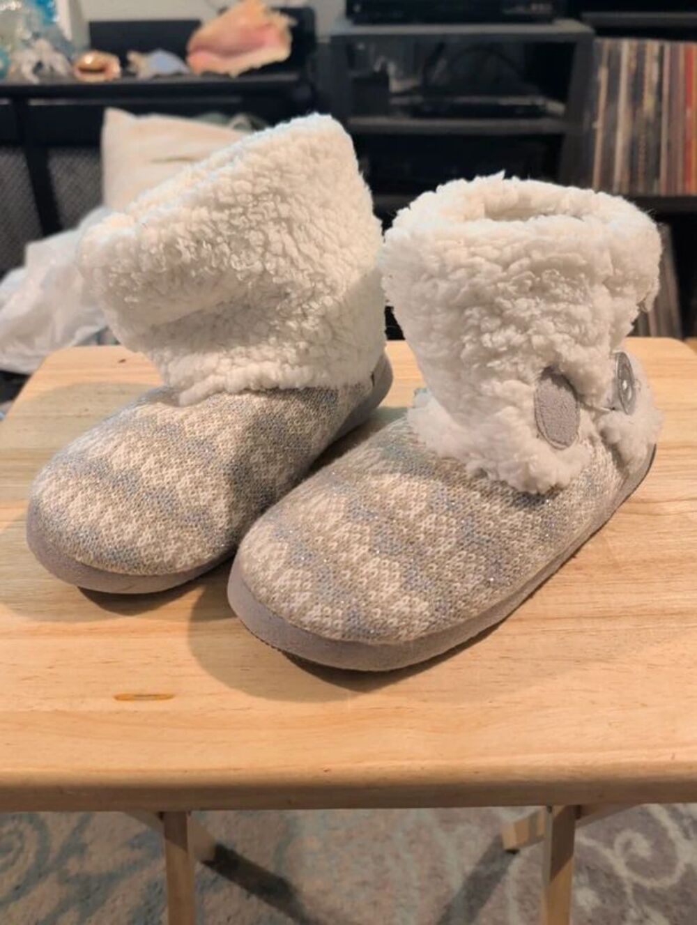 Muk Luks medium Slippers